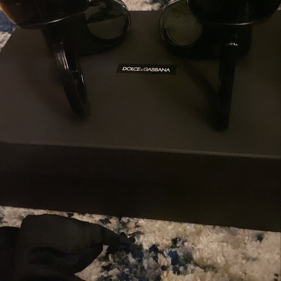 Beautiful Black Dolce & Gabbana Heels 2021! Only wore once! - Picture 5 of 5
